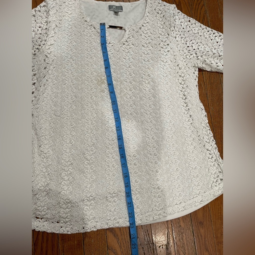 JM Collection White Textured Blouse - Picture 9 of 10